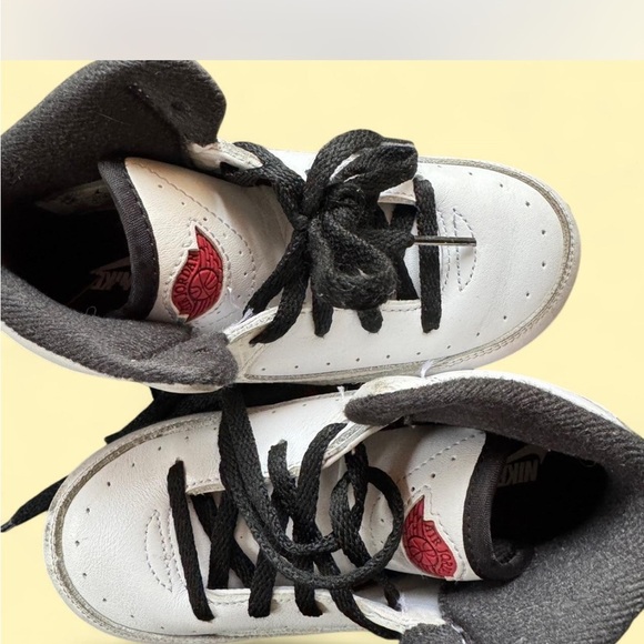 Toddler Jordan 2  White and Red Sneakers size 10c - Picture 2 of 8